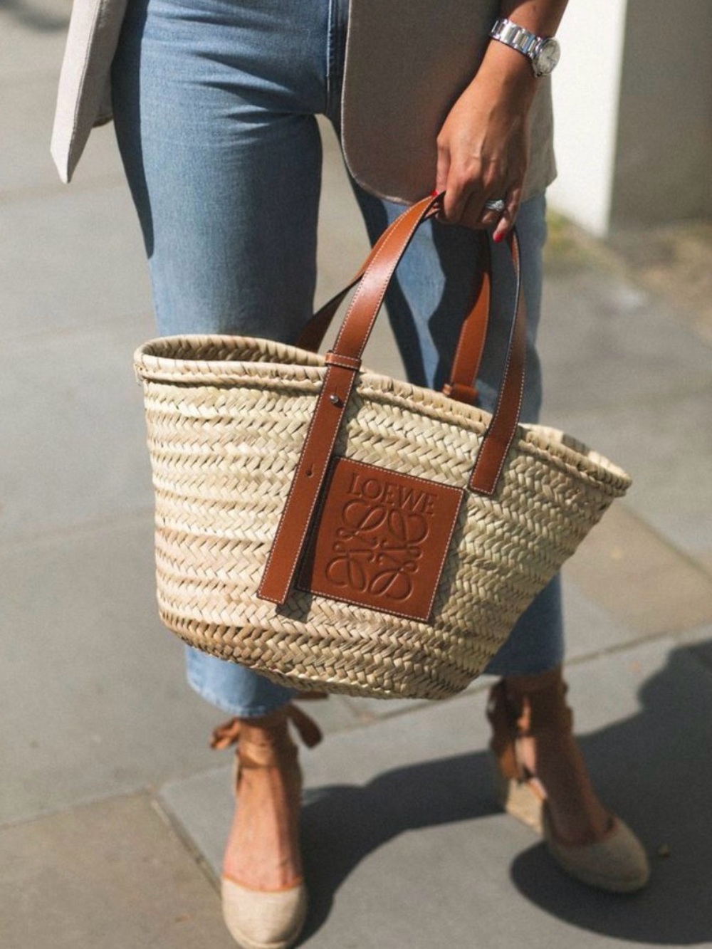 LOEWE X Paula's Ibiza Basket Medium ✨Bag in Palm Leaf with Leather Handles - Picture 10 of 13
